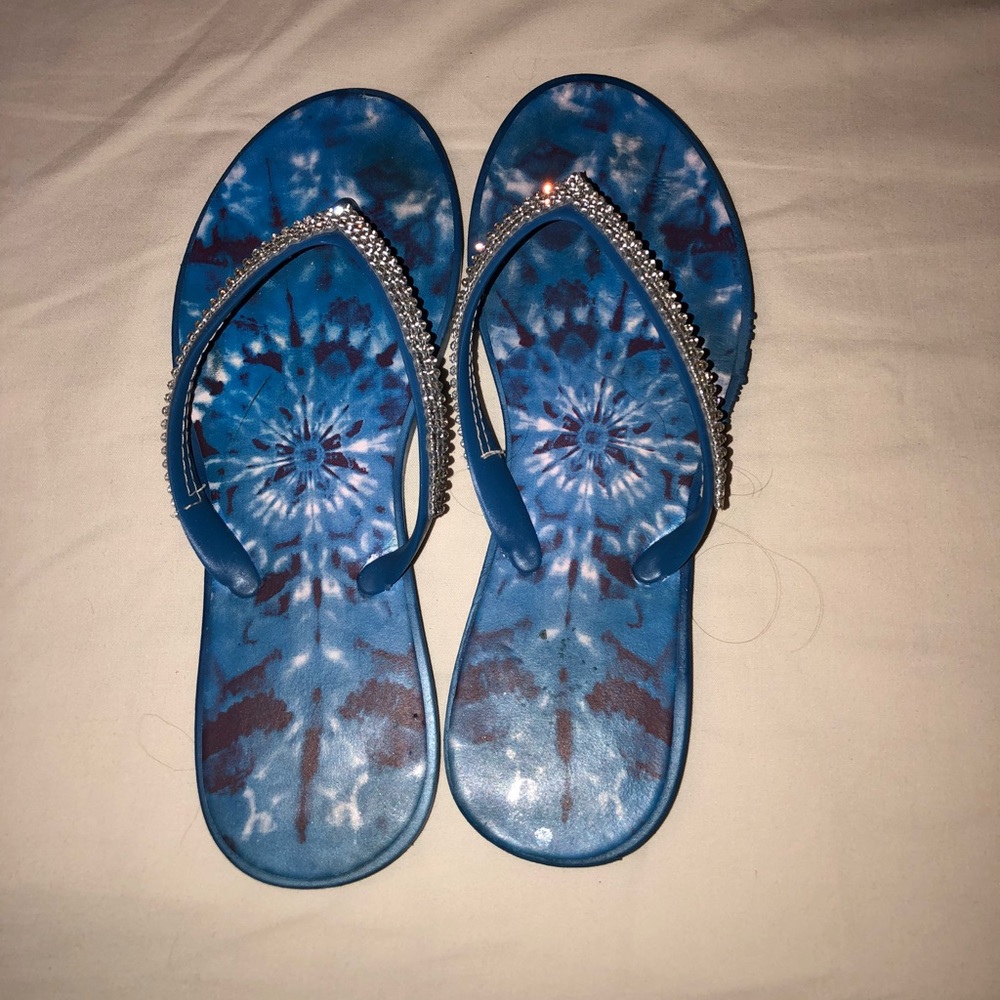 tie dye flip flops